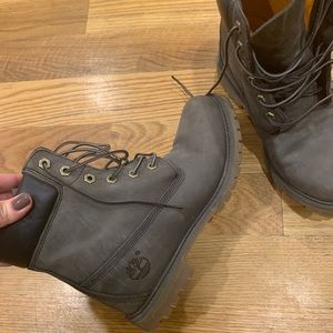 Grey Timberlands